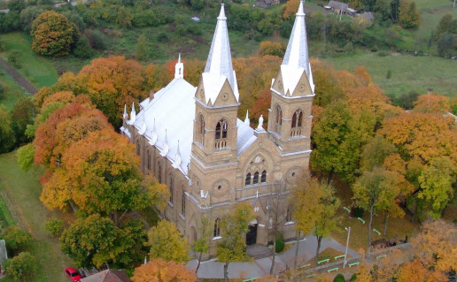 14. Krekenavos Švč. Mergelės Marijos ėmimo į dangų bazilika.jpg